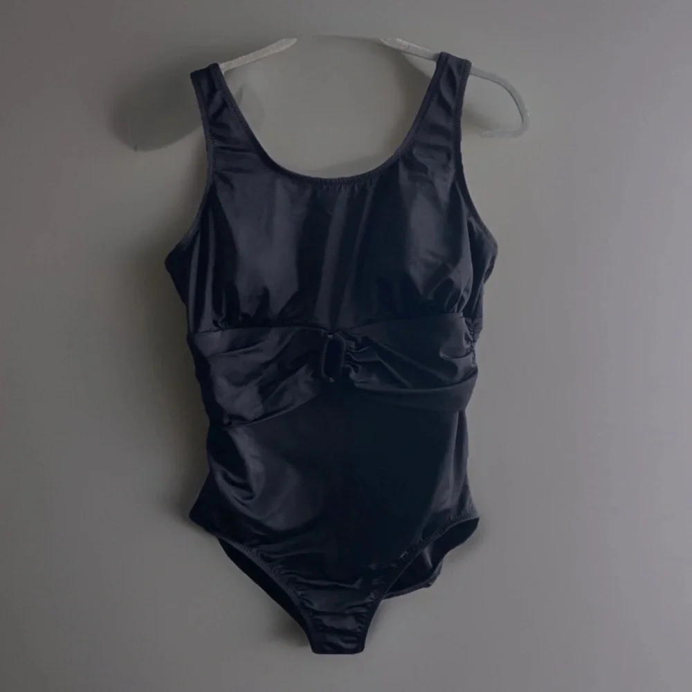 Lands End Women’s Size 14 Black One Piece Swimsuit